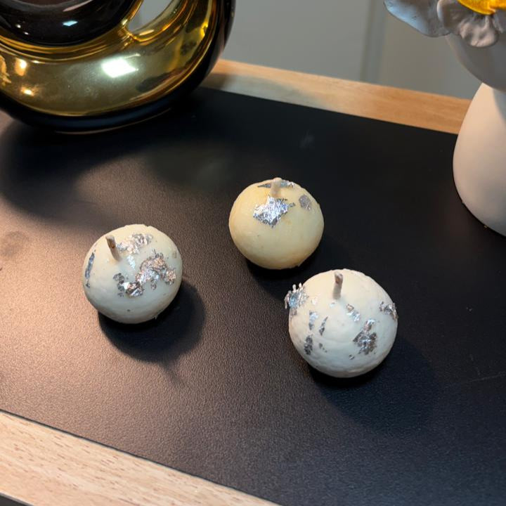 Rasgulla Glow Candles